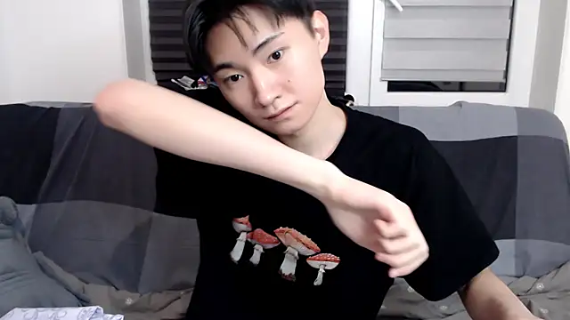 Snapshot of Miram_Yu chatting on January 2025 10:49:02 PM Miram Yu online show from January 2025 10:49:02 PM