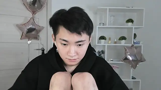 Snapshot of Miram_Yu chatting on December 2024 12:11:01 PM Miram Yu online show from December 2024 12:11:01 PM