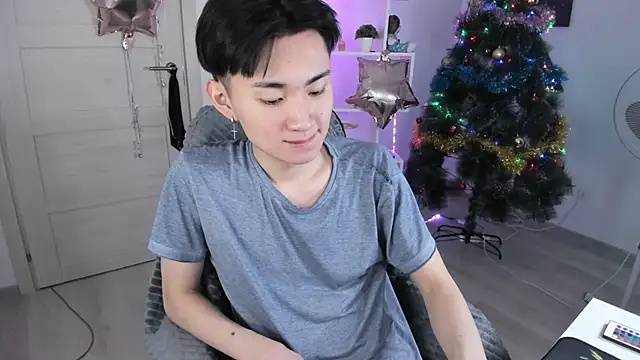 Snapshot of Miram_Yu chatting on December 2024 11:40:01 AM Miram Yu online show from December 2024 11:40:01 AM
