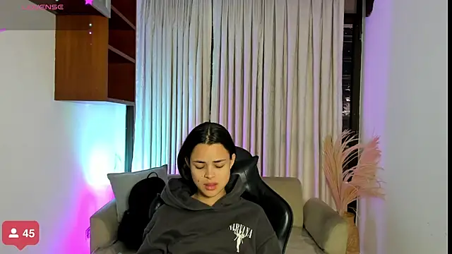 HannaRhodes online show from November 2025 01:37:02 PM