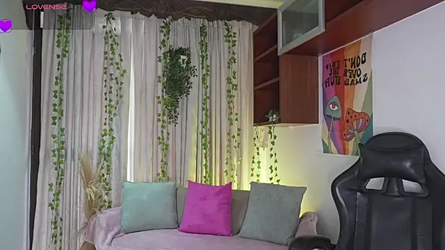 HannaRhodes online show from February 2026 01:51:02 PM