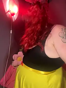 Snapshot of puffpixiee chatting on October 2025 06:31:01 PM puffpixiee online show from October 2025 06:31:01 PM