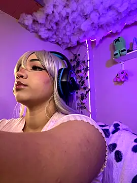 MadelineBenet online show from October 2025 03:40:02 AM