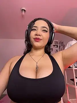 MadelineBenet online show from July 2026 04:40:02 AM