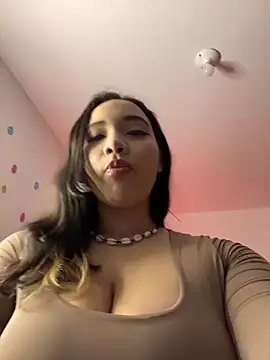 MadelineBenet online show from April 2026 04:36:01 AM