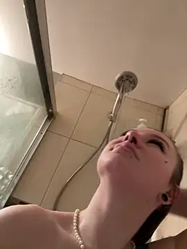 Snapshot of sluttysmiley chatting on December 2025 08:07:01 AM sluttysmiley online show from December 2025 08:07:01 AM