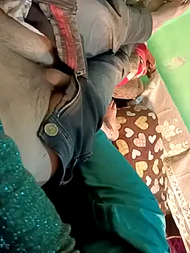 Snapshot of QUEEN-X-CPL chatting on January 2025 05:42:02 PM QUEEN-X-CPL online show from January 2025 05:42:02 PM