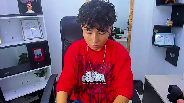 Im Mathias online show from October 2025 10:50:01 PM