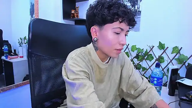 Im Mathias online show from November 2025 04:00:02 AM