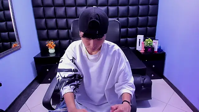Im Mathias online show from September 2025 08:41:01 PM