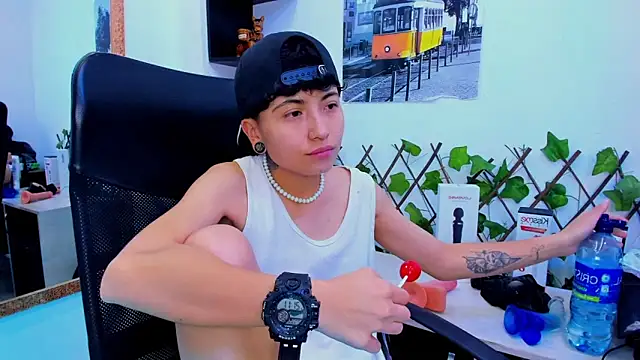 Im Mathias online show from November 2025 04:06:02 PM