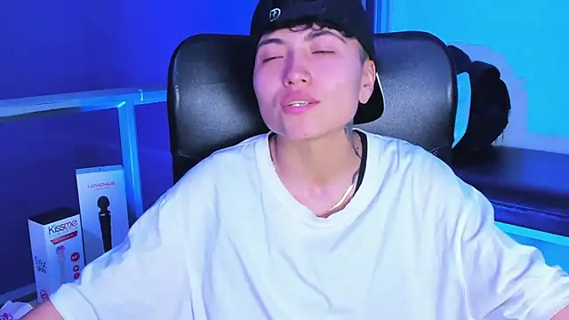 Im Mathias online show from December 2025 04:39:02 AM