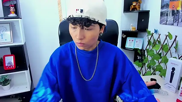 Im Mathias online show from October 2025 07:59:02 PM