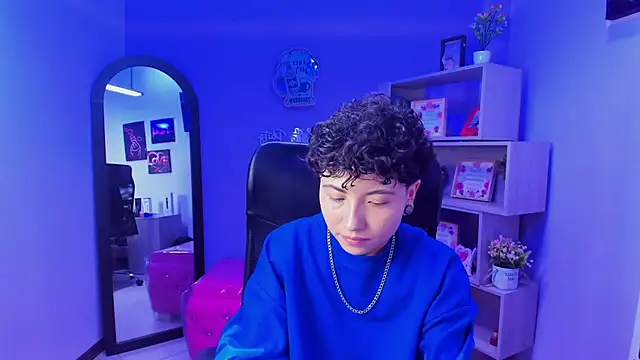 Im Mathias online show from November 2025 04:13:02 AM