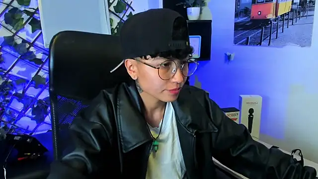 Im Mathias online show from May 2026 02:47:01 AM