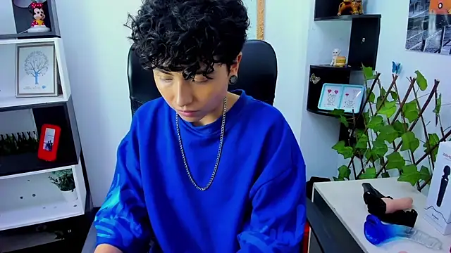 Im Mathias online show from October 2025 02:54:01 AM