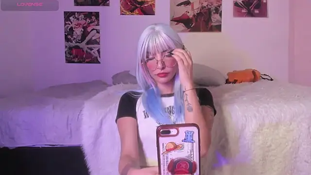 Luna-Chann online show from November 2025 08:52:02 PM