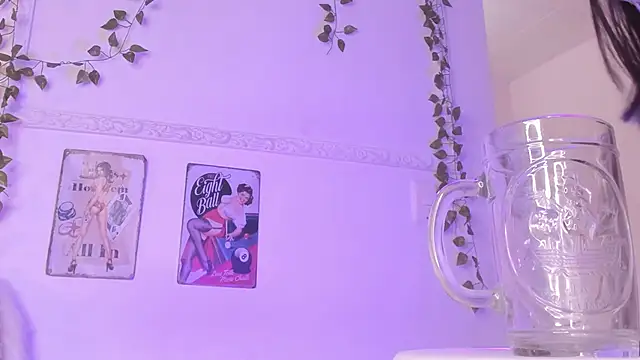 Luna-Chann online show from September 2025 08:48:01 PM