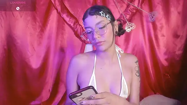 Luna-Chann online show from February 2026 09:25:02 PM