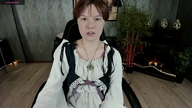DreamyLuna online show from November 2025 09:04:02 PM