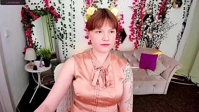 DreamyLuna online show from November 2025 08:09:02 PM