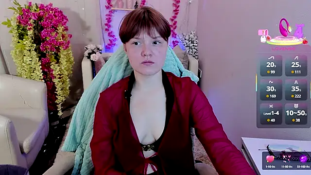 DreamyLuna online show from September 2025 08:44:01 PM