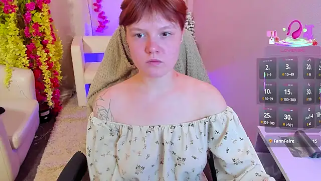 DreamyLuna online show from September 2025 08:42:02 PM