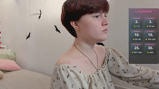 DreamyLuna online show from October 2025 08:30:02 PM