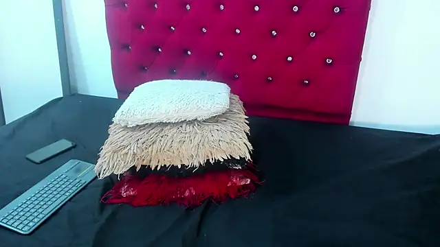 Melody Megann online show from January 2026 11:47:01 AM