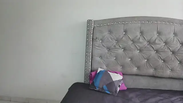 Nesuko kamado  online show from October 2025 04:59:02 PM