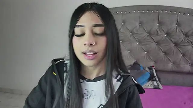 Nesuko kamado  online show from November 2025 12:38:02 PM