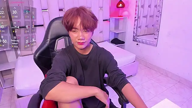 Eriol  online show from November 2025 11:58:02 AM