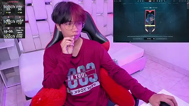 Eriol  online show from November 2025 11:48:03 AM