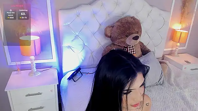 Snapshot of scarlet_hill chatting on December 2024 01:59:02 PM scarlet hill online show from December 2024 01:59:02 PM