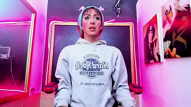 Isabella stanford2 online show from October 2025 12:50:02 PM