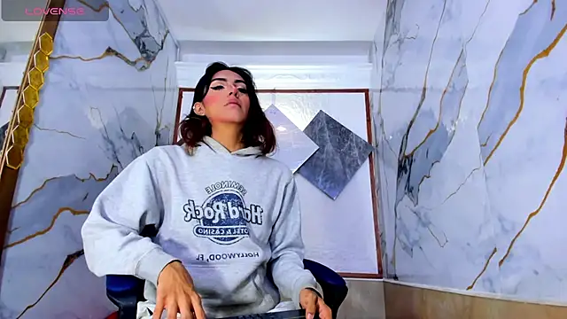 Isabella stanford2 online show from October 2025 12:40:02 PM