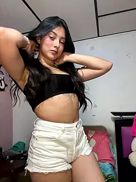 Snapshot of kanne_mia chatting on December 2024 11:24:01 PM kanne mia online show from December 2024 11:24:01 PM