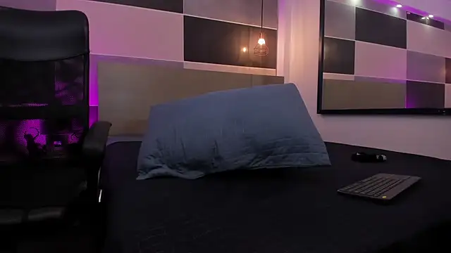 Zara Jackson online show from January 2026 07:12:01 PM