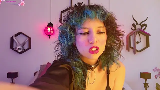 Sweet Chaos online show from November 2025 05:16:02 PM