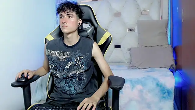 Snapshot of johnny_cagee chatting on October 2025 05:08:02 AM johnny cagee online show from October 2025 05:08:02 AM