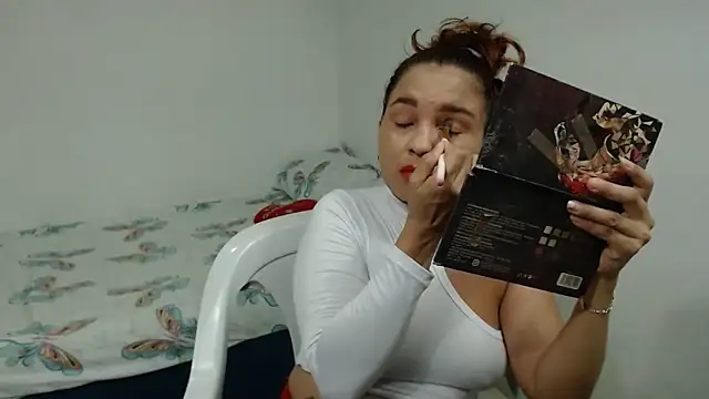 Snapshot of Agatha_browser chatting on September 2025 09:34:02 AM Agatha browser online show from September 2025 09:34:02 AM