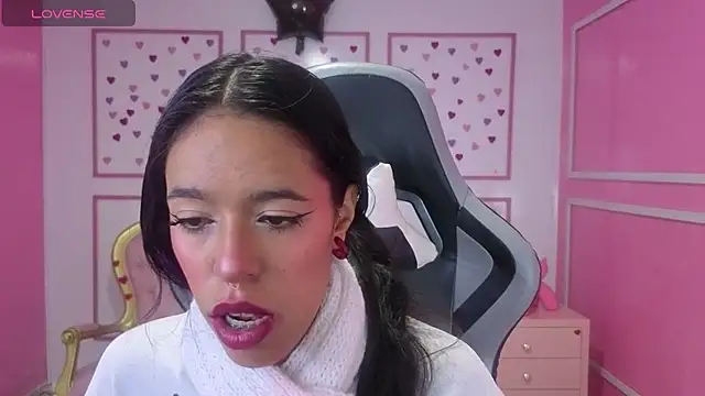 Snapshot of stephania_t chatting on November 2025 11:48:01 AM stephania t online show from November 2025 11:48:01 AM