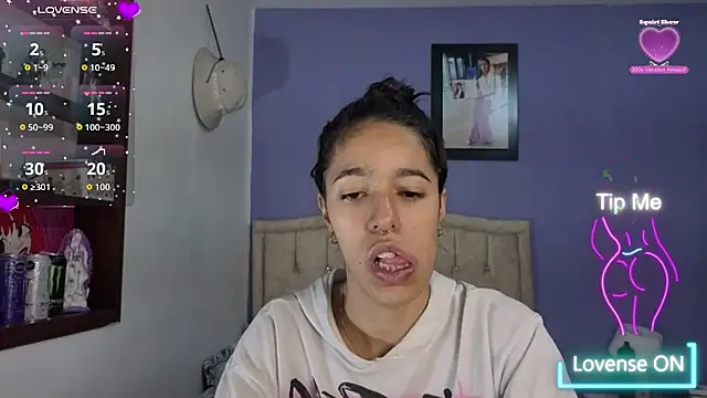 Snapshot of stephania_t chatting on May 2026 04:27:01 PM stephania t online show from May 2026 04:27:01 PM