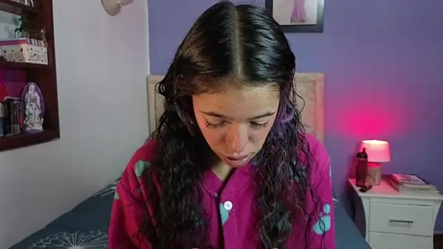 stephania t online show from April 2026 03:14:01 PM