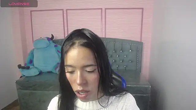 stephania t online show from March 2025 10:56:02 AM