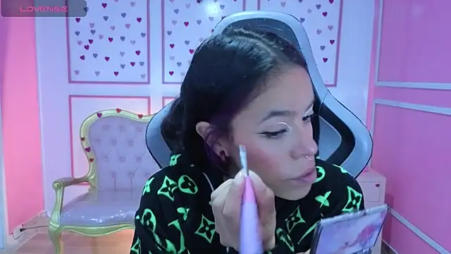 Snapshot of stephania_t chatting on November 2025 11:47:01 AM stephania t online show from November 2025 11:47:01 AM