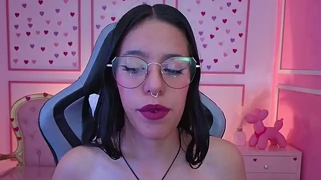 stephania t online show from October 2025 12:39:02 PM