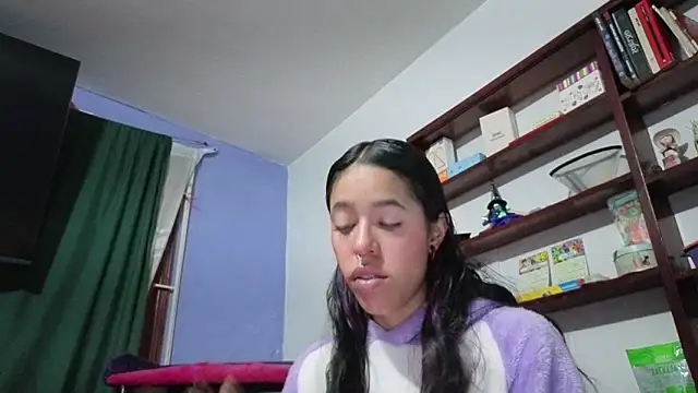 stephania t online show from February 2026 12:39:02 PM