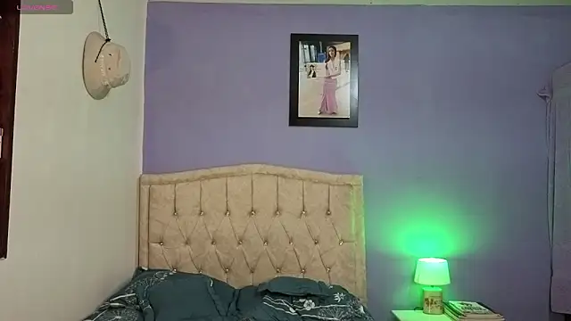 stephania t online show from April 2026 03:50:02 PM