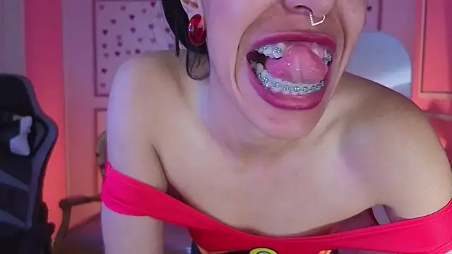stephania t online show from October 2025 02:40:01 PM